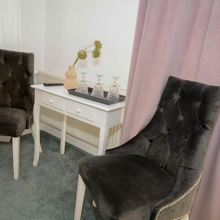 Hotel Andre'S Craiova Exteriör bild