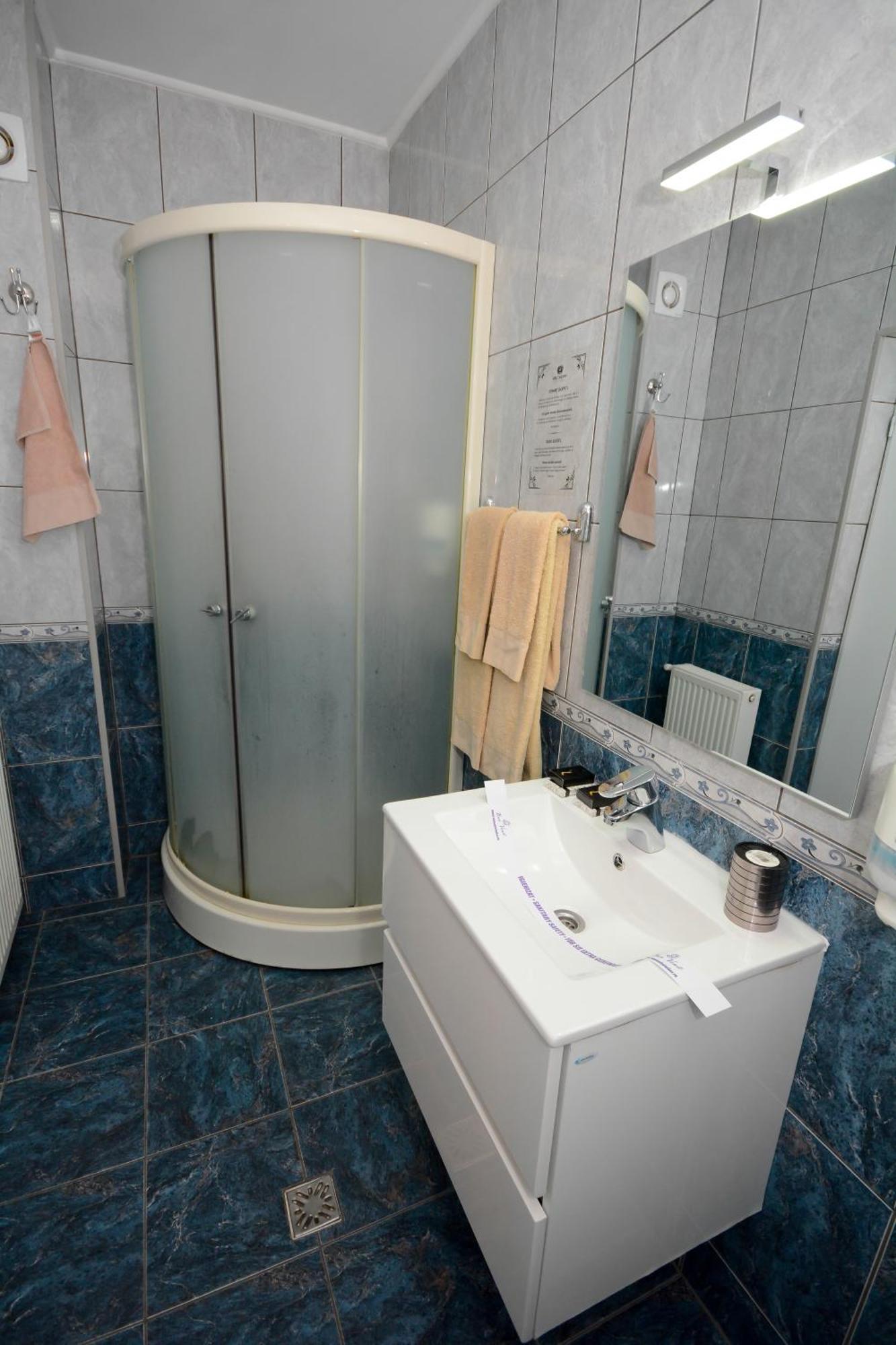 Hotel Andre'S Craiova Exteriör bild
